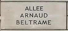 Voir la plaque.