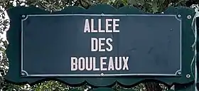 Voir la plaque.