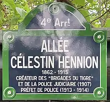 Voir la plaque.