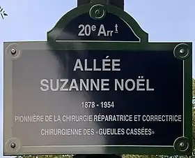 Voir la plaque.