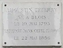 Augustin Thierry mourut au no 32, en 1856.