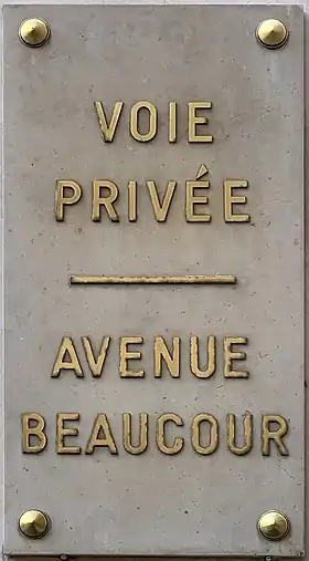 Voir la plaque.