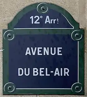 Voir la plaque.