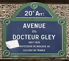 Voir la plaque.