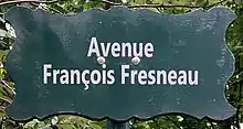 Voir la plaque.