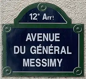 Voir la plaque.