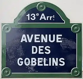 Voir la plaque.