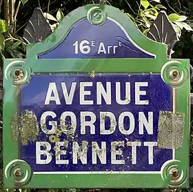 Voir la plaque.