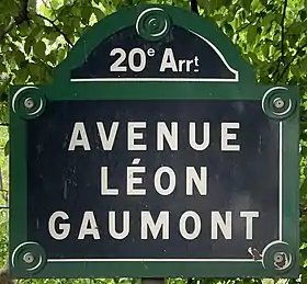 Voir la plaque.