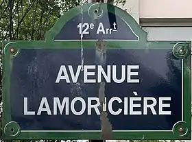 Voir la plaque.