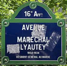 Voir la plaque.