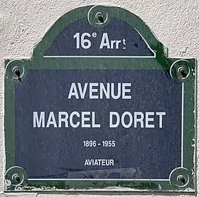 Voir la plaque.