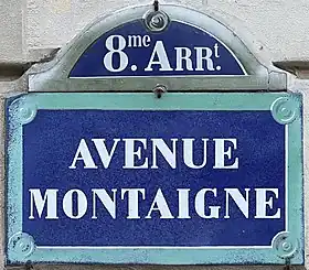 Voir la plaque.