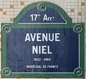 Voir la plaque.