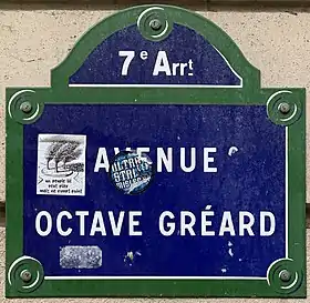 Voir la plaque.