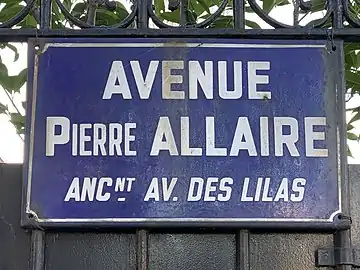 Plaque mentionnant son ancien nom d'avenue des Lilas.