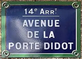 Voir la plaque.