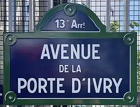 Voir la plaque.