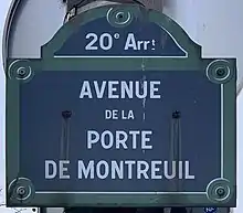 Voir la plaque.