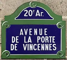 Voir la plaque.