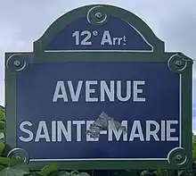 Voir la plaque.