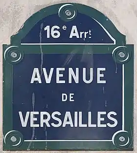 Voir la plaque.