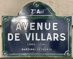 Voir la plaque.