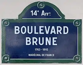 Voir la plaque.