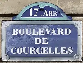 Voir la plaque.