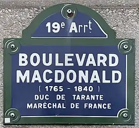 Voir la plaque.