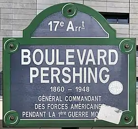 Voir la plaque.