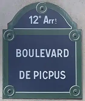 Voir la plaque.