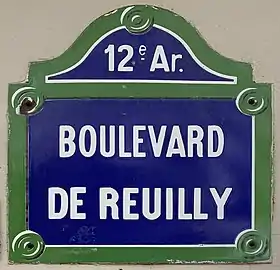 Voir la plaque.