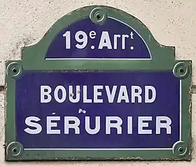 Voir la plaque.