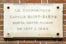 Plaque.