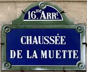 Voir la plaque.