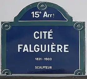 Voir la plaque.