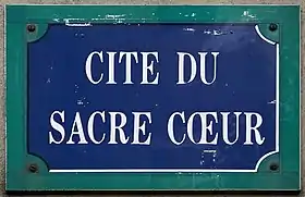 Voir la plaque.