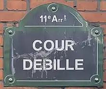 Voir la plaque.