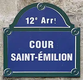 Voir la plaque.