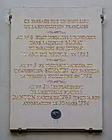 Plaque au sujet des évènements de la Révolution française.