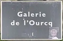 Voir la plaque.