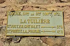 Plaque du chemin de grande communication 7 à La Tuilière