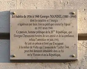 Plaque au no 69.