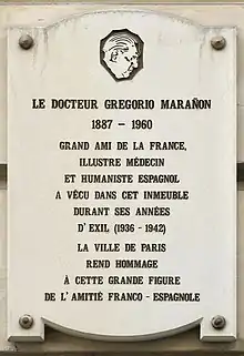 Plaque au no 7.