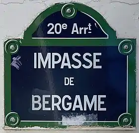 Voir la plaque.