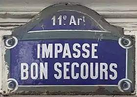 Voir la plaque.