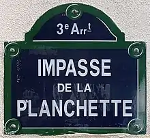 Voir la plaque.