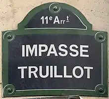 Voir la plaque.