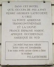 Plaque au no 79 bis en hommage au pionnier de l'aviation Pierre-Georges Latécoère.